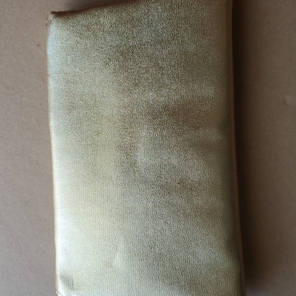 Unbranded gold metallic evening clutch 9.5 X 6 - Picture 3 of 9